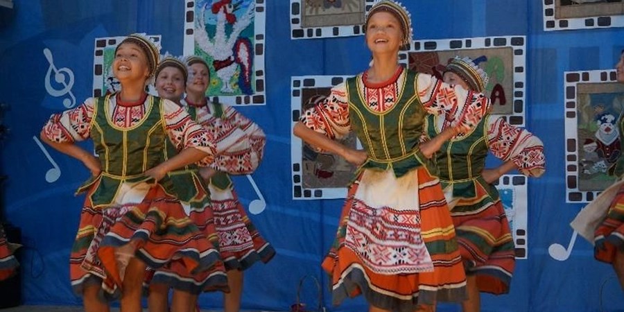 «Dance of Little Ducks»: Γκαλά συναυλία με τραγουδιστές και χορευτικά συγκροτήματα από τη Ρωσία και την Ελλάδα